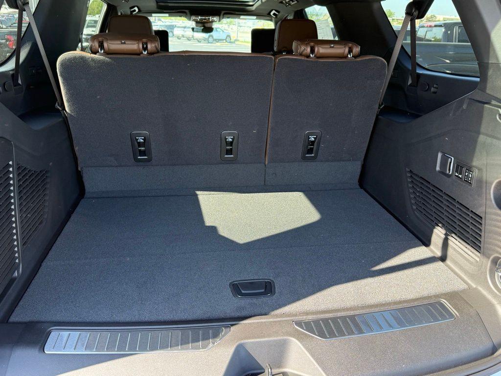 new 2026 Chevrolet Suburban car, priced at $98,335