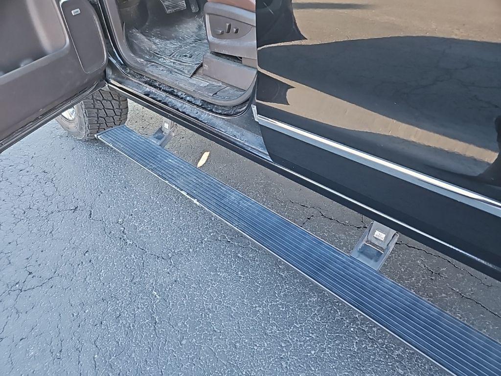 used 2015 Chevrolet Silverado 1500 car, priced at $26,187