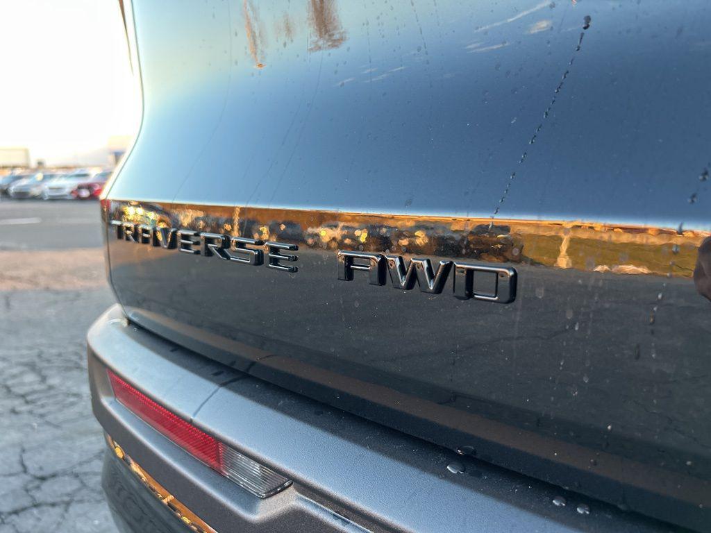 new 2026 Chevrolet Traverse car, priced at $50,640