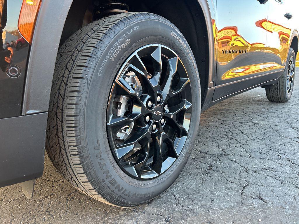 new 2026 Chevrolet Traverse car, priced at $50,640