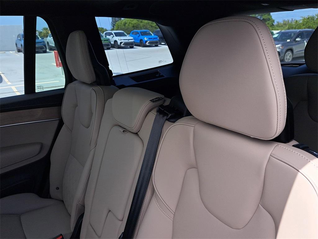 new 2026 Volvo XC90 car, priced at $65,914