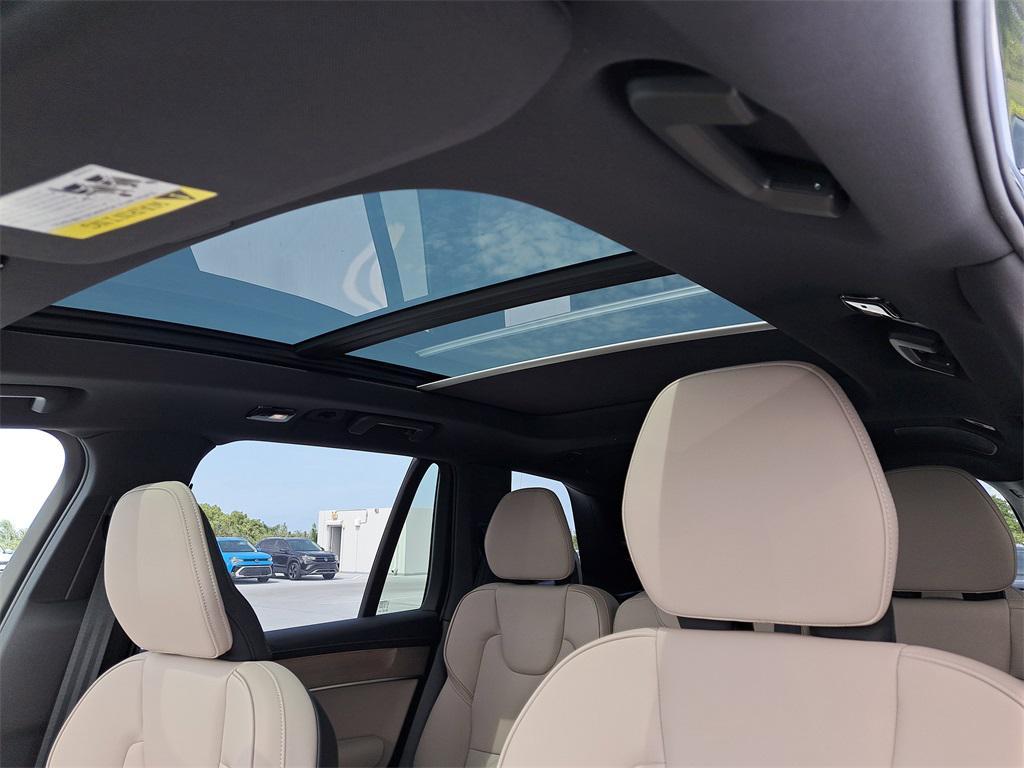 new 2026 Volvo XC90 car, priced at $65,914
