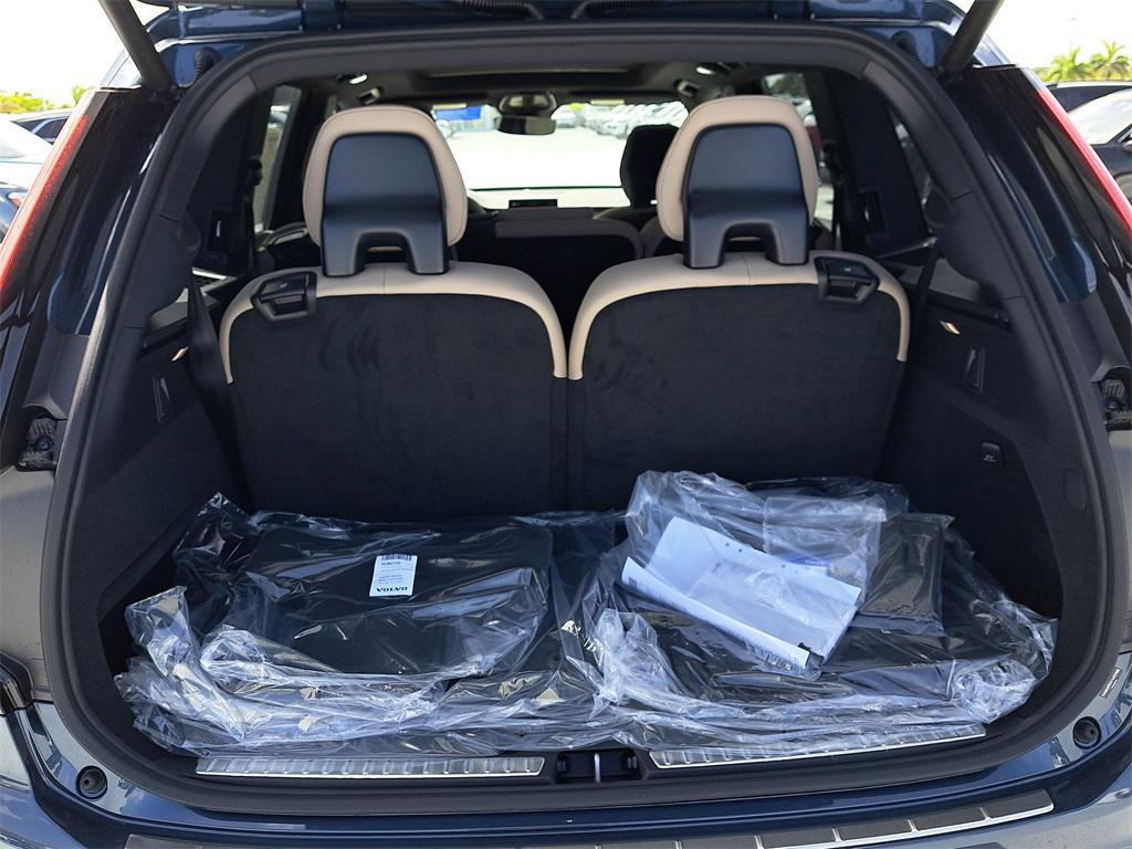 new 2026 Volvo XC90 car, priced at $65,914