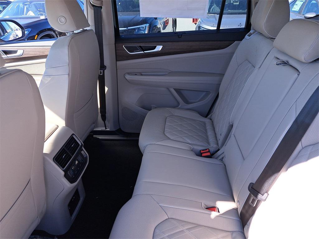 new 2026 Volkswagen Atlas car, priced at $51,911