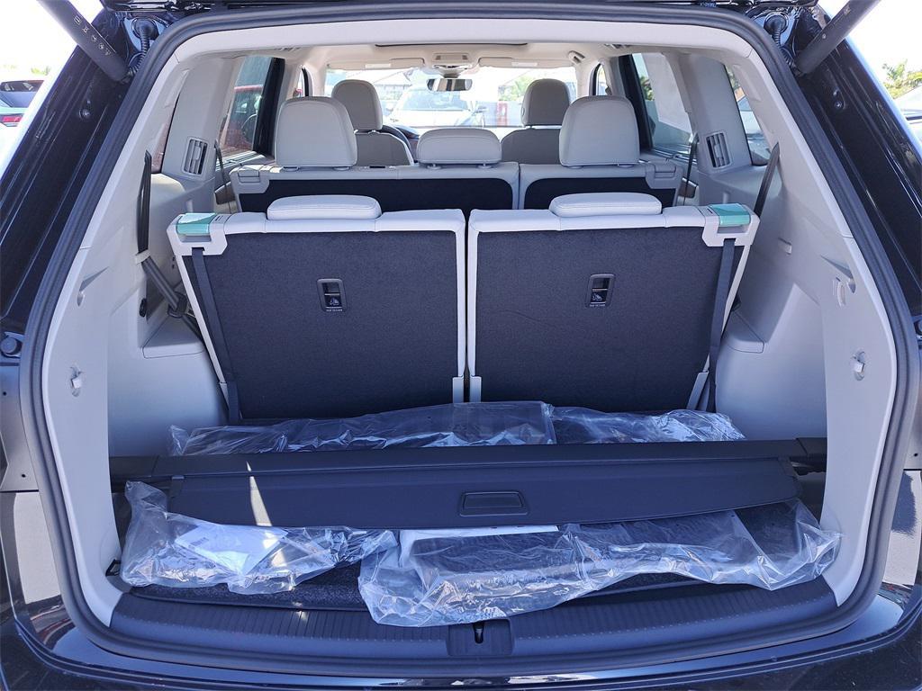 new 2026 Volkswagen Atlas car, priced at $51,911