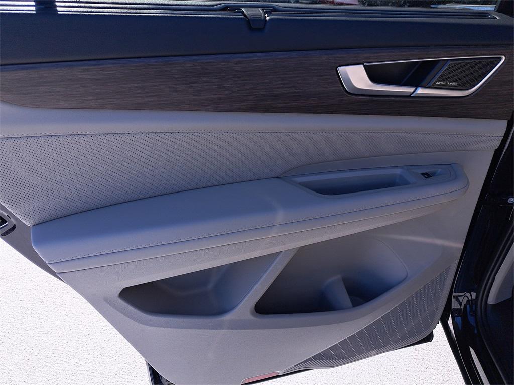 new 2026 Volkswagen Atlas car, priced at $51,911