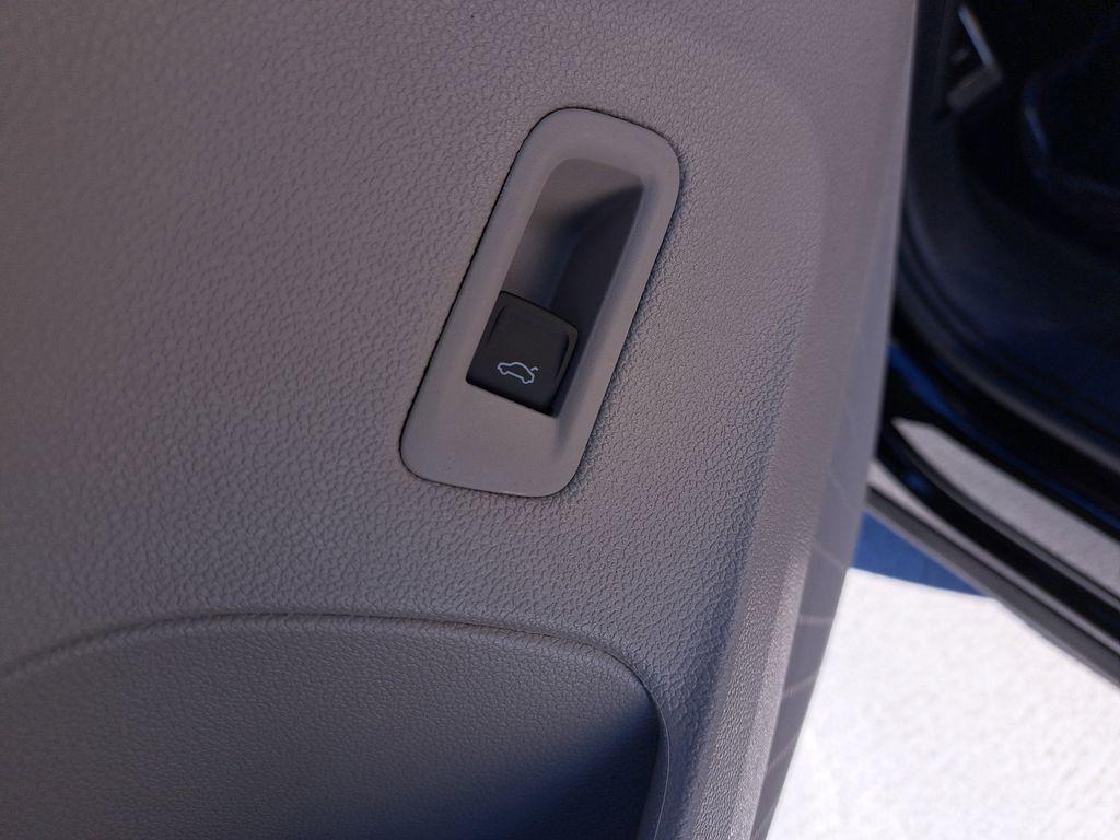 new 2026 Volkswagen Atlas car, priced at $52,911