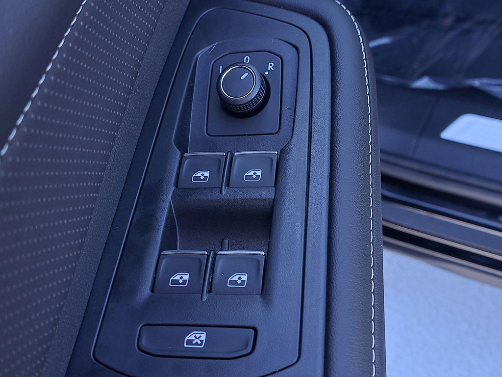 new 2026 Volkswagen Atlas car, priced at $43,045