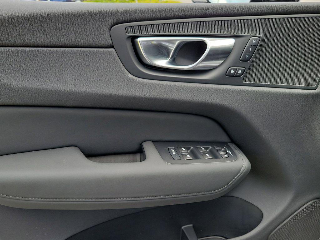 new 2026 Volvo XC60 car, priced at $48,991
