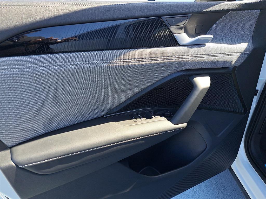 new 2026 Volkswagen Tiguan car, priced at $31,990