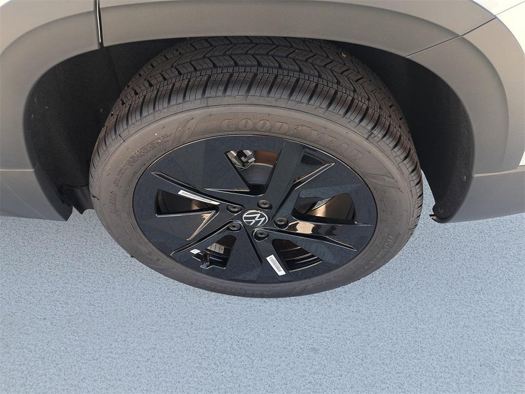 new 2026 Volkswagen Taos car, priced at $31,088