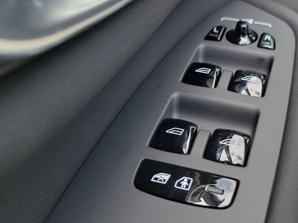 new 2026 Volvo XC90 Plug-In Hybrid car, priced at $85,235