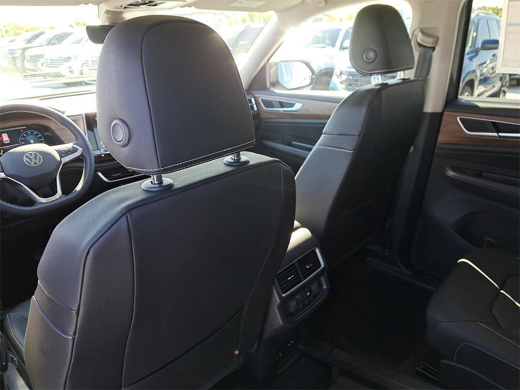 new 2026 Volkswagen Atlas car, priced at $43,759