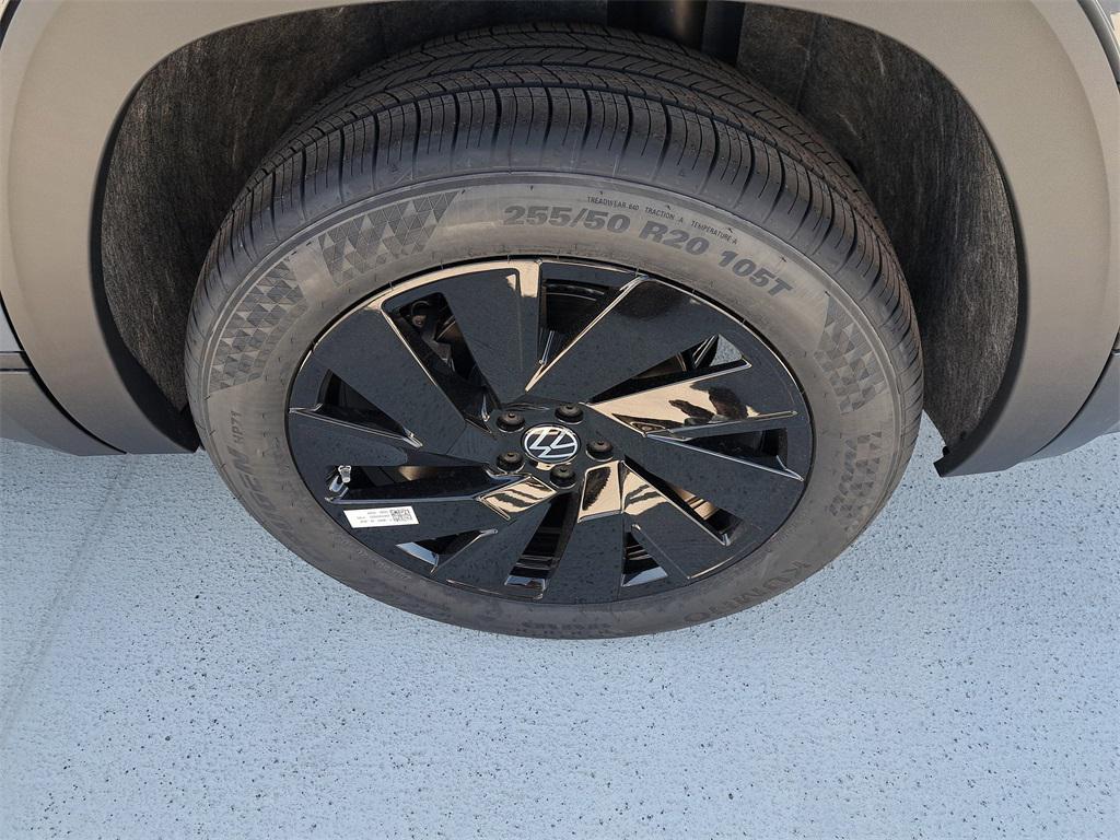 new 2026 Volkswagen Atlas car, priced at $43,759