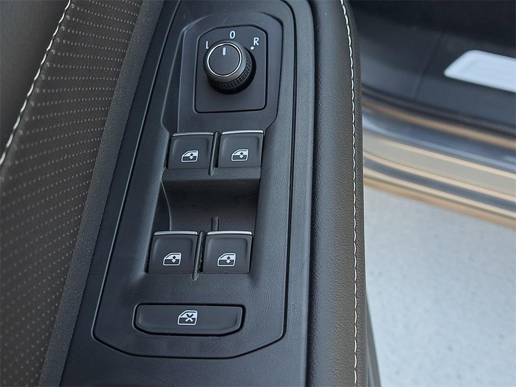 new 2026 Volkswagen Atlas car, priced at $43,759