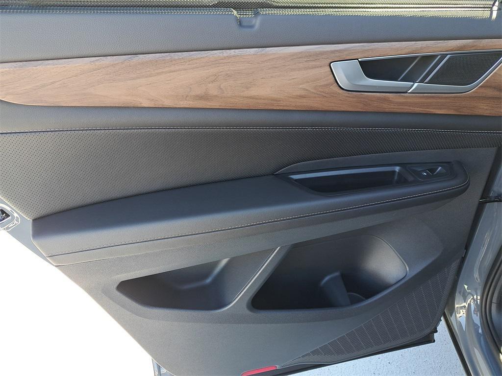 new 2026 Volkswagen Atlas car, priced at $43,759