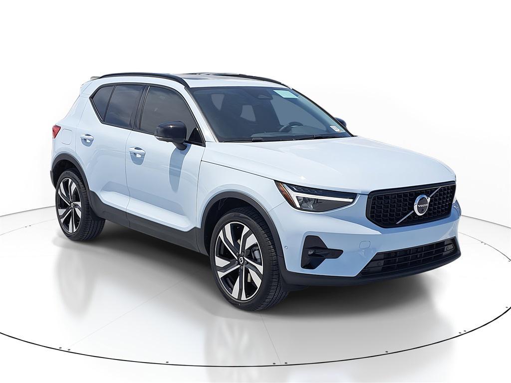 new 2026 Volvo XC40 car, priced at $42,767
