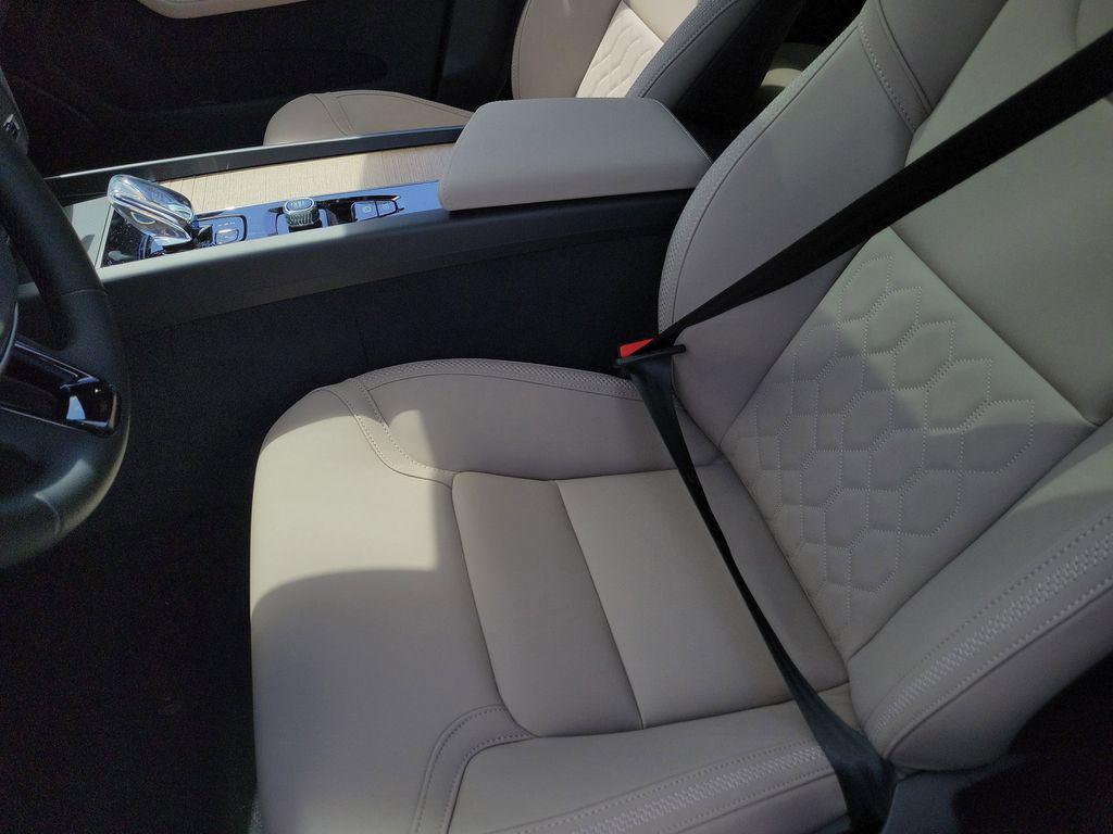new 2026 Volvo XC60 car, priced at $48,991