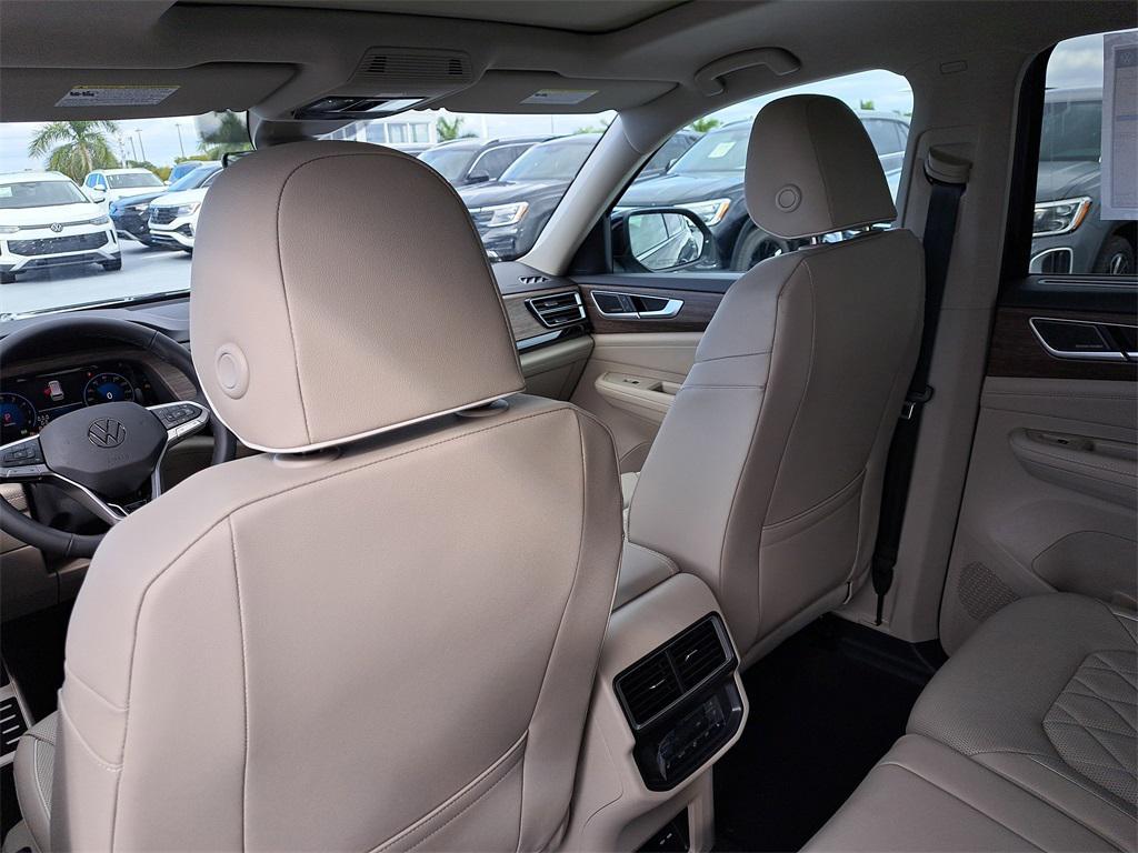 new 2026 Volkswagen Atlas car, priced at $51,720