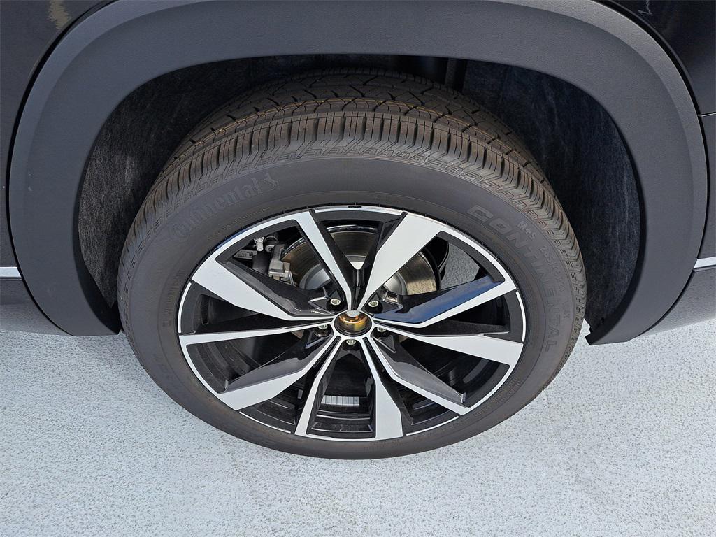 new 2026 Volkswagen Atlas car, priced at $51,720