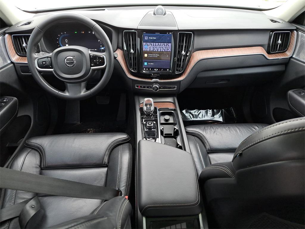 used 2023 Volvo XC60 car, priced at $35,995
