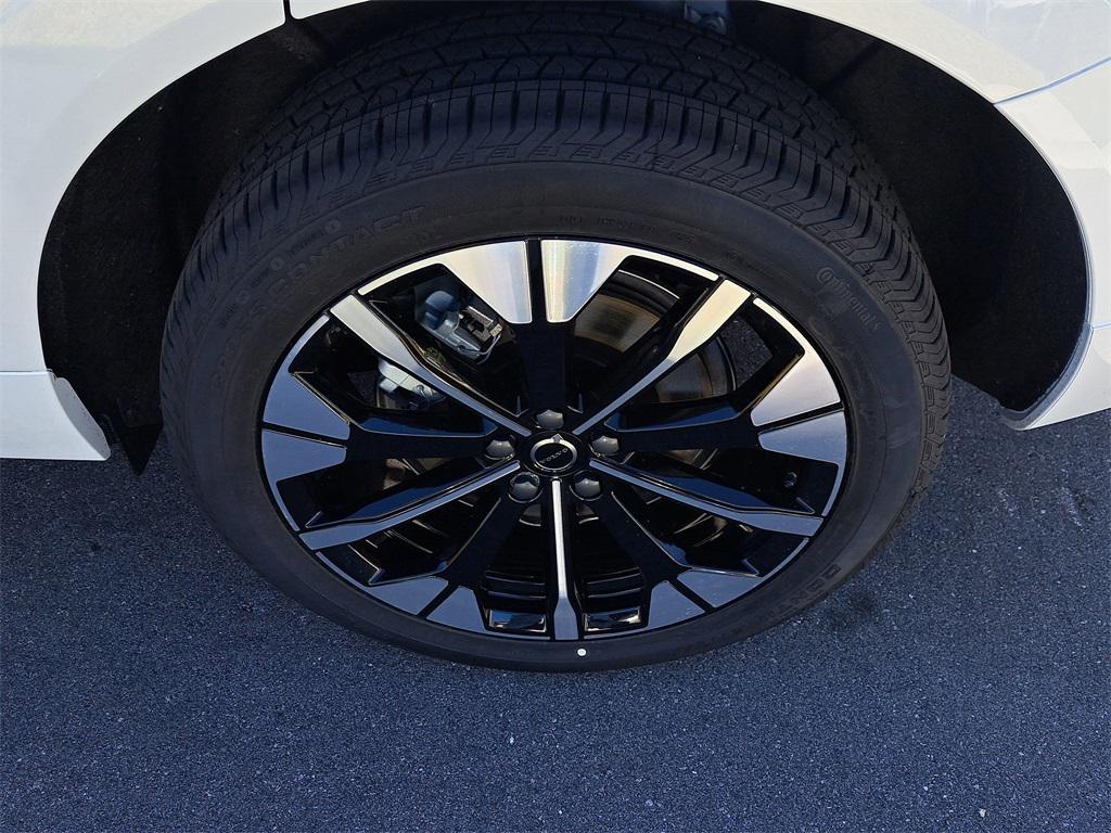 new 2026 Volvo XC60 Plug-In Hybrid car, priced at $64,987