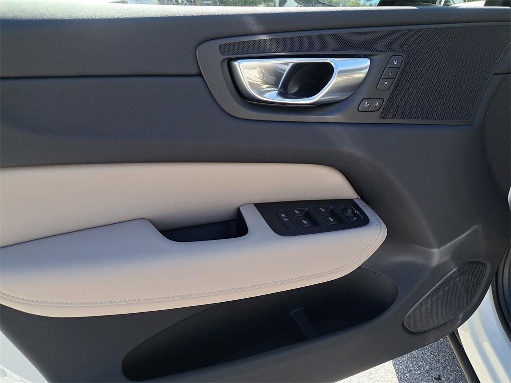 new 2026 Volvo XC60 Plug-In Hybrid car, priced at $64,987