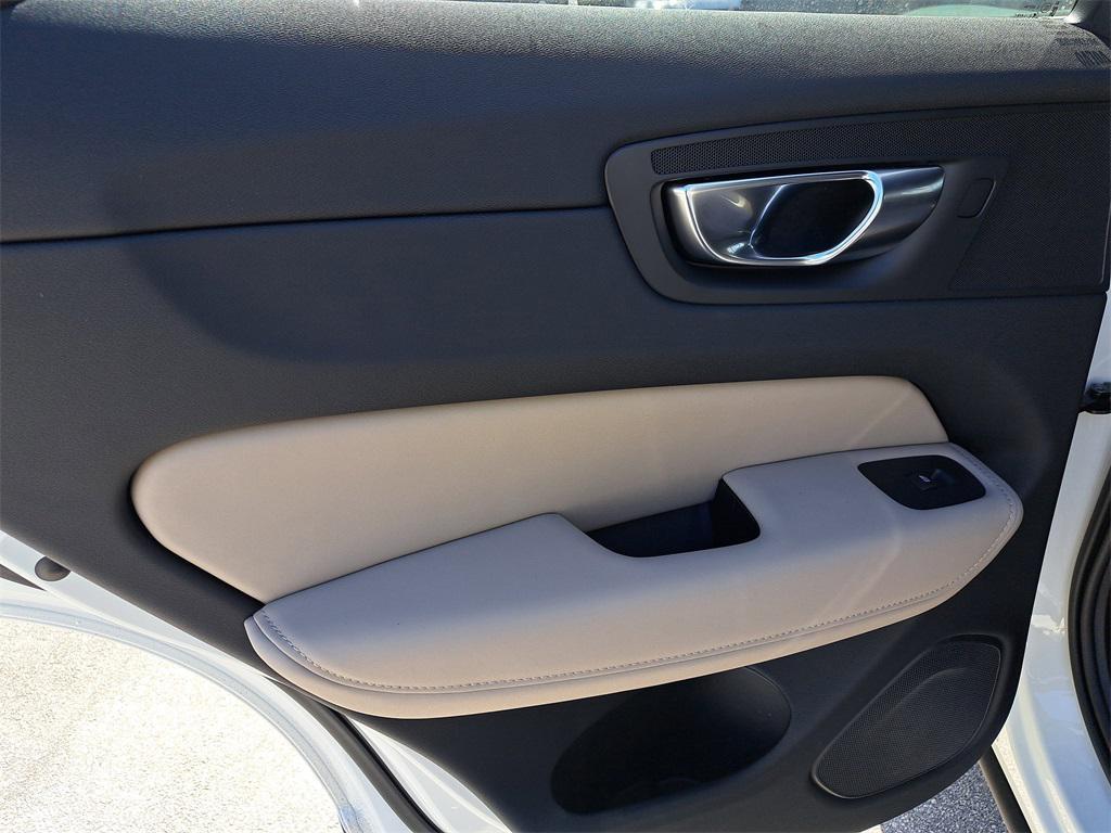 new 2026 Volvo XC60 Plug-In Hybrid car, priced at $64,987