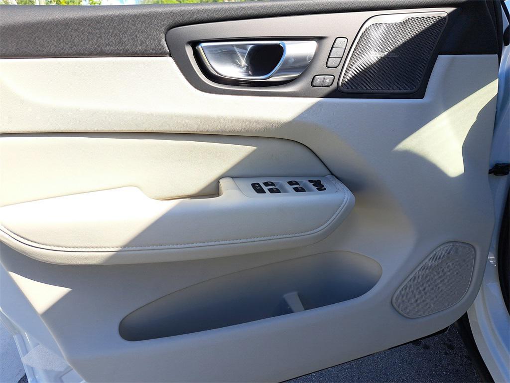 new 2026 Volvo XC60 car, priced at $59,851