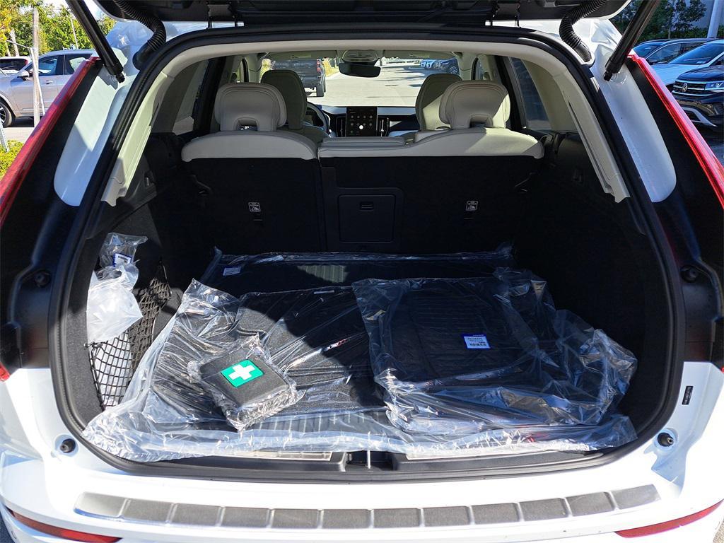new 2026 Volvo XC60 car, priced at $59,851