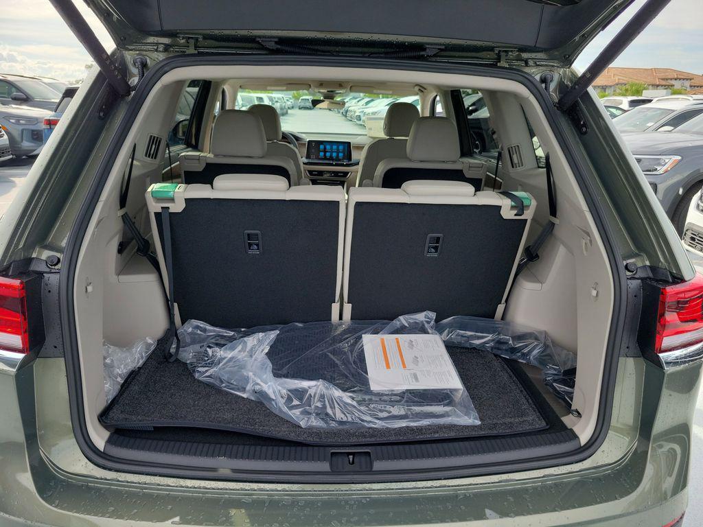 new 2026 Volkswagen Atlas car, priced at $42,520
