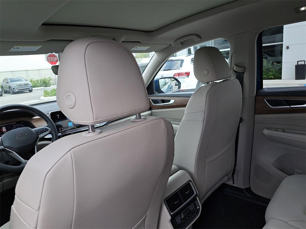 new 2025 Volkswagen Atlas car, priced at $40,691