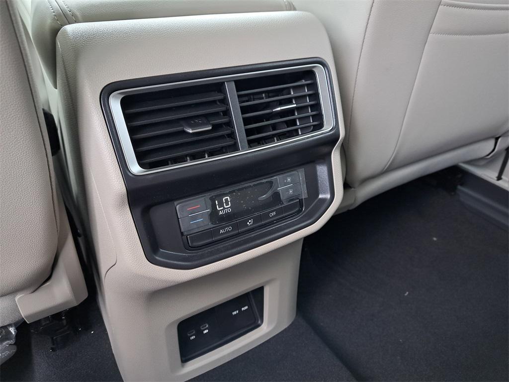 new 2025 Volkswagen Atlas car, priced at $40,691