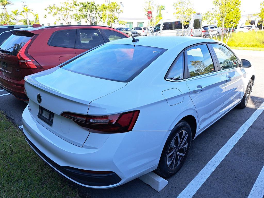 used 2024 Volkswagen Jetta car