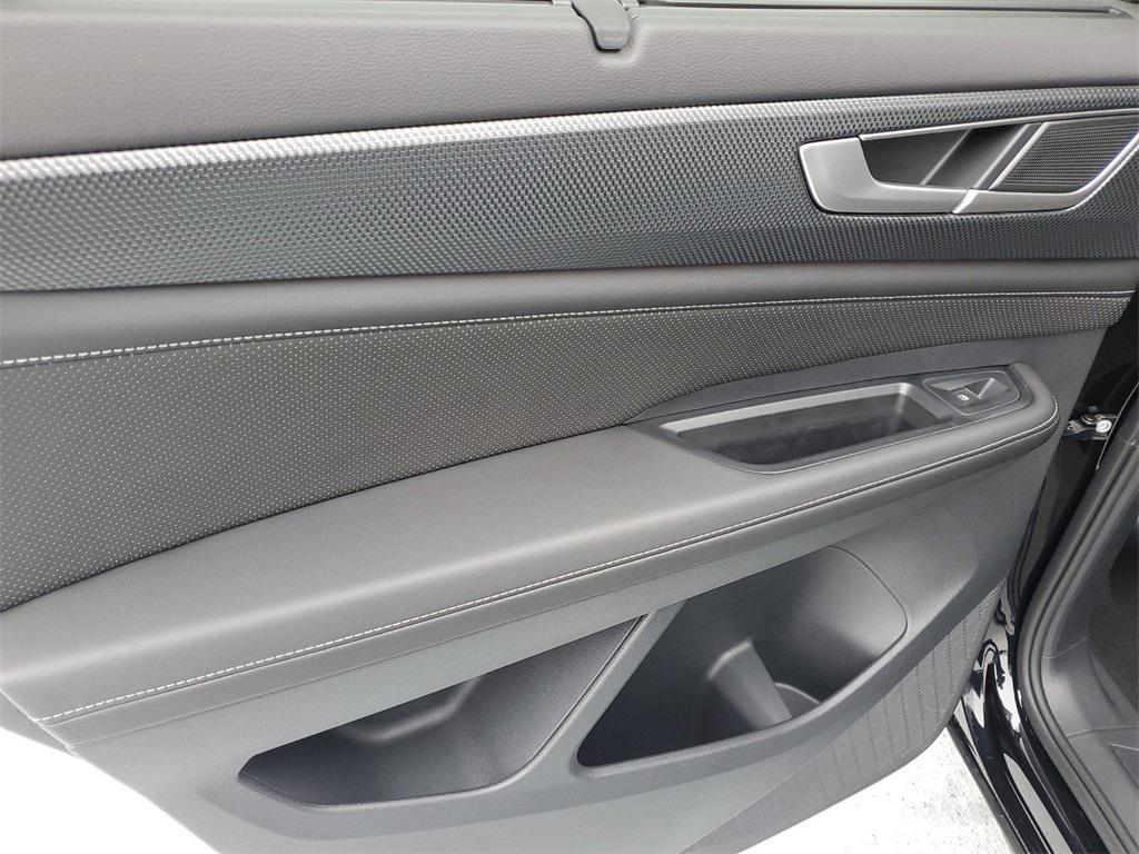 new 2024 Volkswagen Atlas Cross Sport car, priced at $41,886