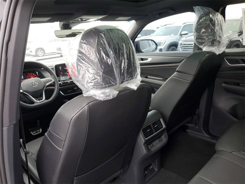 new 2024 Volkswagen Atlas Cross Sport car, priced at $41,886