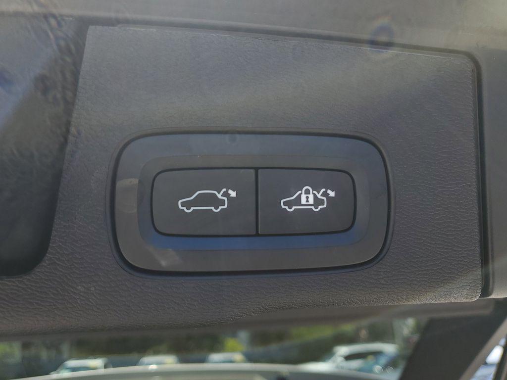 used 2023 Volvo XC60 car, priced at $34,695