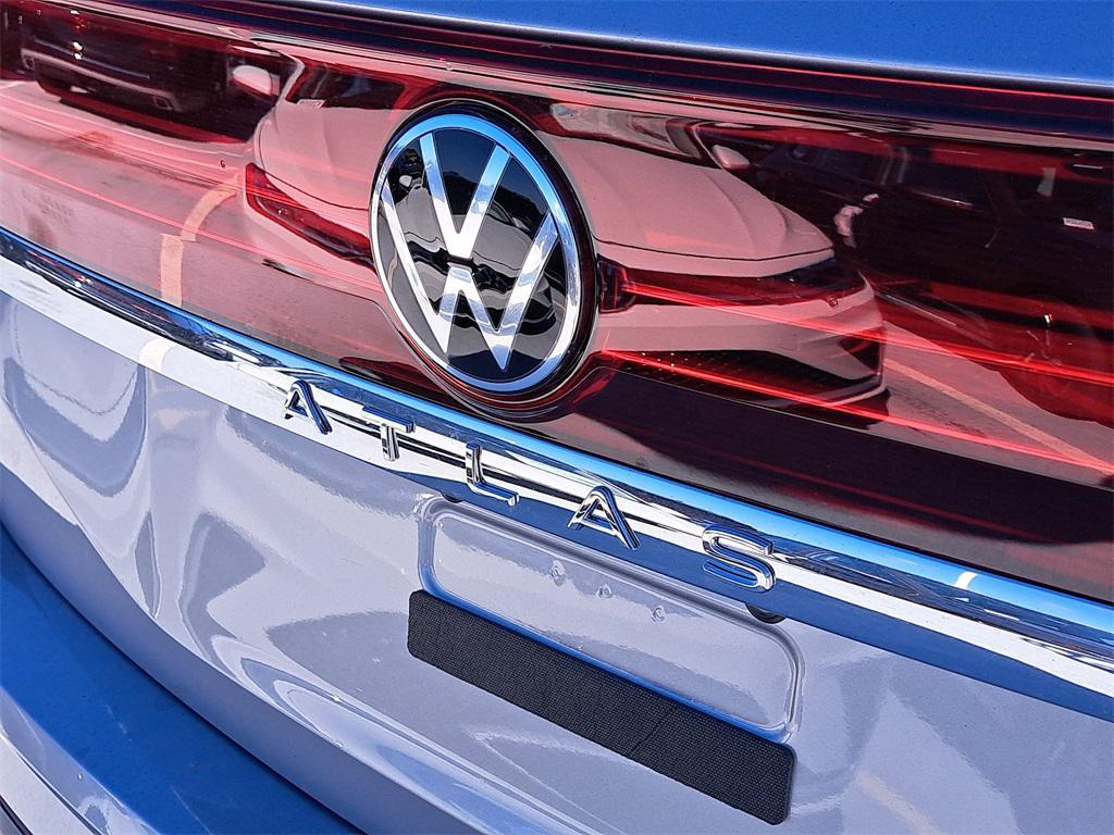 new 2026 Volkswagen Atlas car, priced at $43,322