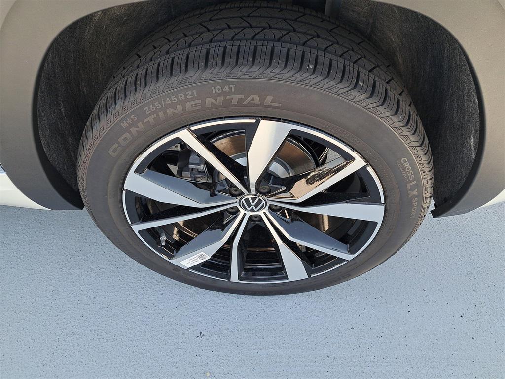 new 2026 Volkswagen Atlas Cross Sport car, priced at $51,680