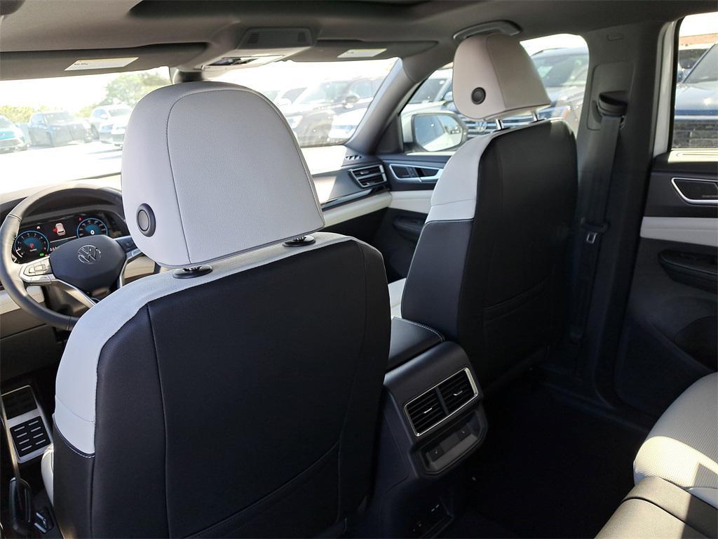 new 2026 Volkswagen Atlas Cross Sport car, priced at $51,680