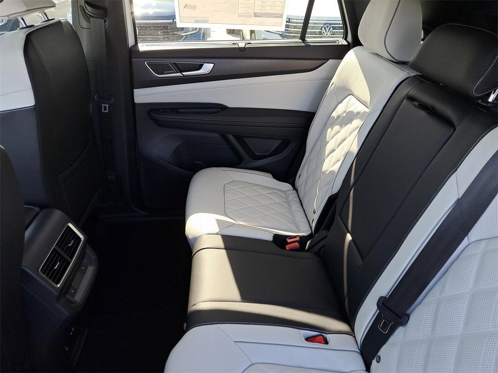 new 2026 Volkswagen Atlas Cross Sport car, priced at $51,680