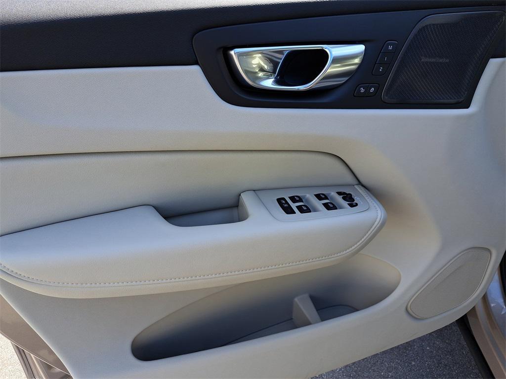 new 2026 Volvo XC60 car, priced at $58,820