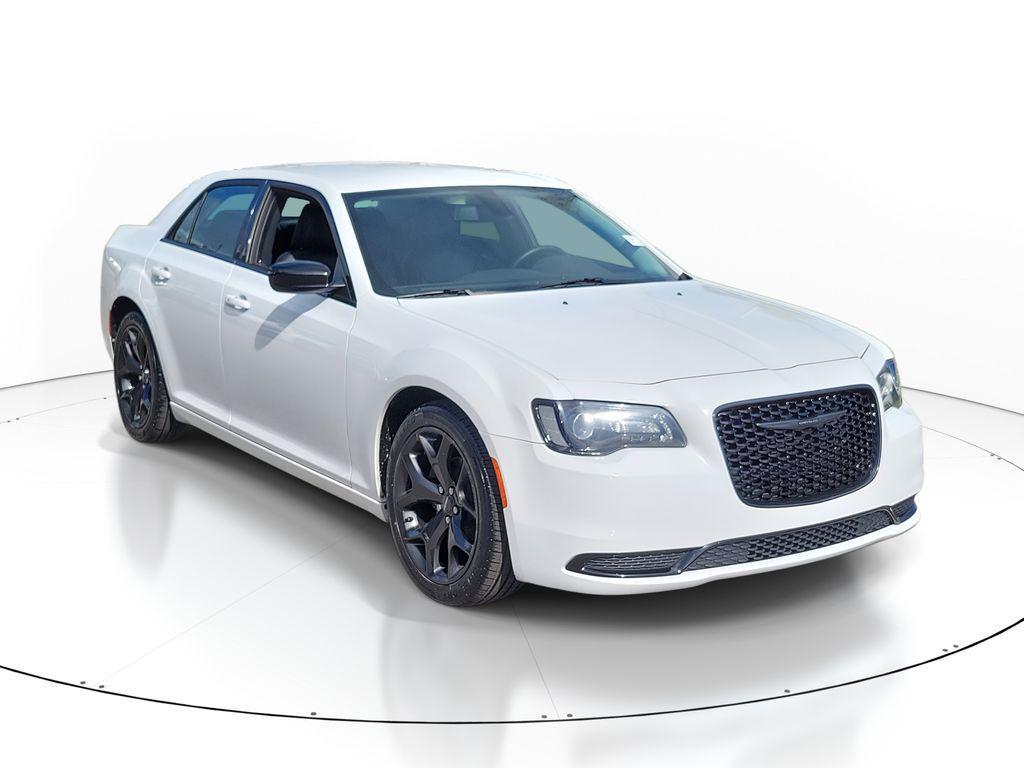 used 2021 Chrysler 300 car, priced at $21,379
