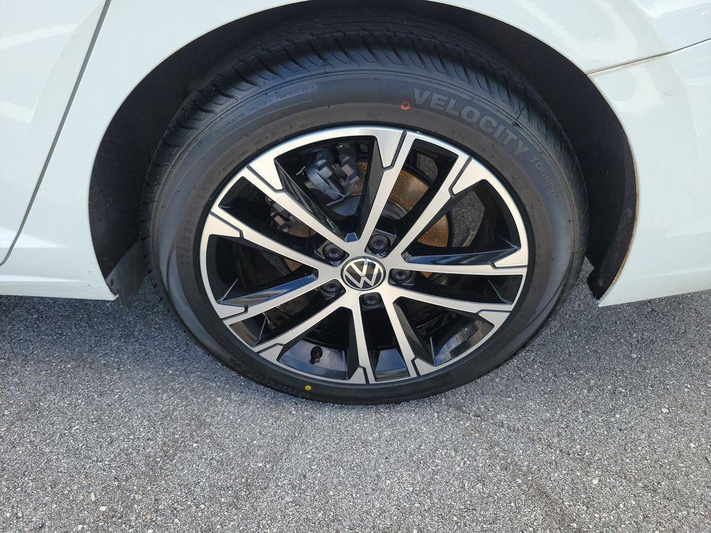 used 2024 Volkswagen Jetta car, priced at $21,379