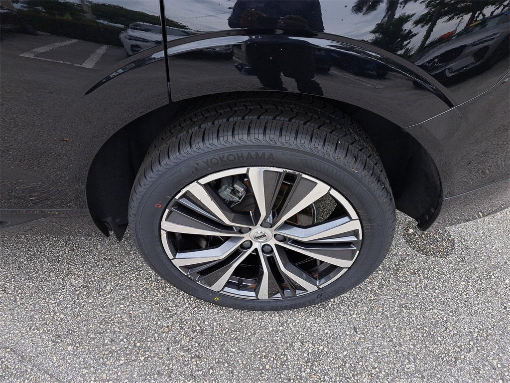 used 2022 Volvo XC60 car, priced at $27,695