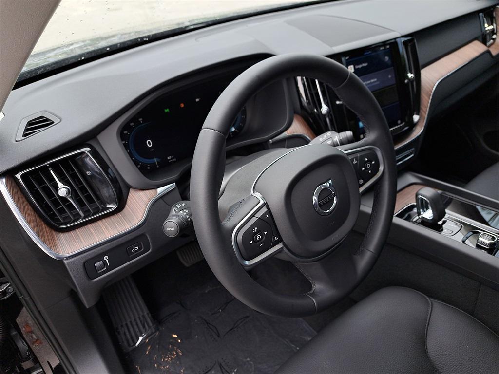 used 2022 Volvo XC60 car, priced at $27,695