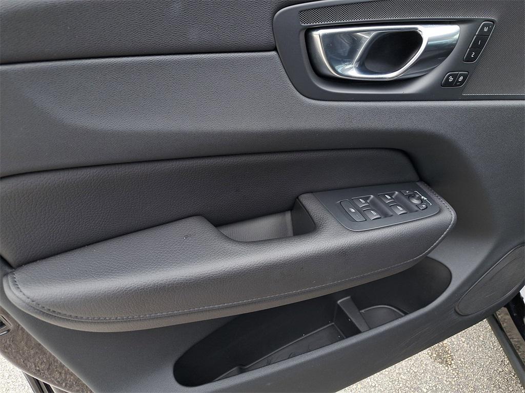 used 2022 Volvo XC60 car, priced at $27,695