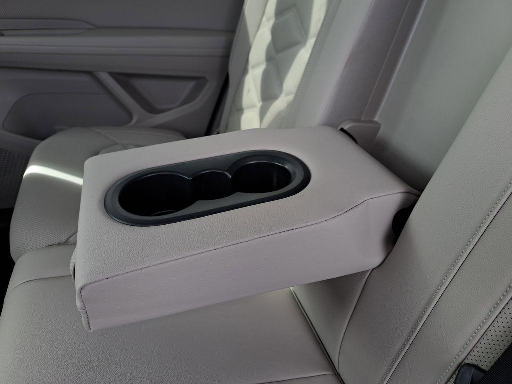 new 2026 Volkswagen Atlas car, priced at $44,161