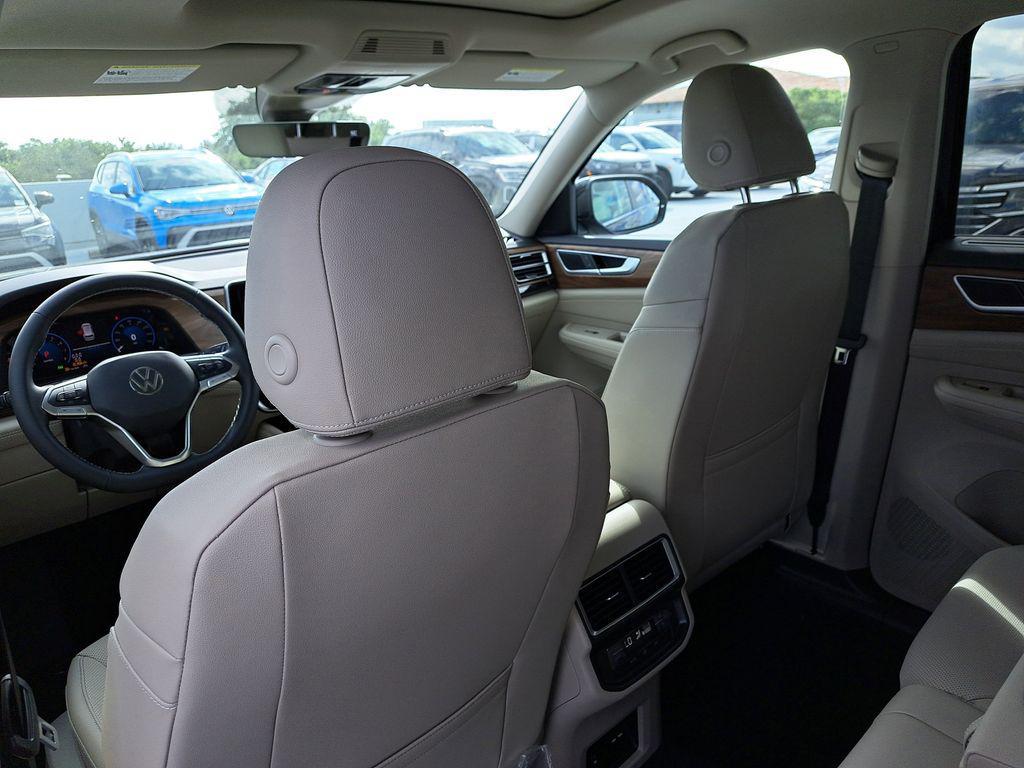 new 2026 Volkswagen Atlas car, priced at $44,161
