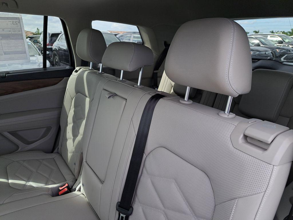 new 2026 Volkswagen Atlas car, priced at $44,161